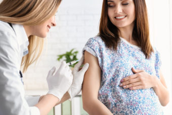 Grippeimpfung bereits ab Beginn der Schwangerschaft empfohlen picture news
