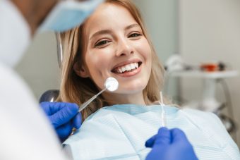 Regelmäßige Zahnarztbesuche: Der Behandlungsweg picture news